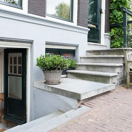 Apartment Canal *