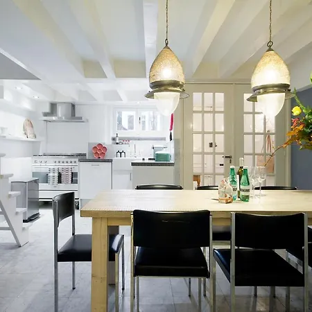 Apartment Canal *